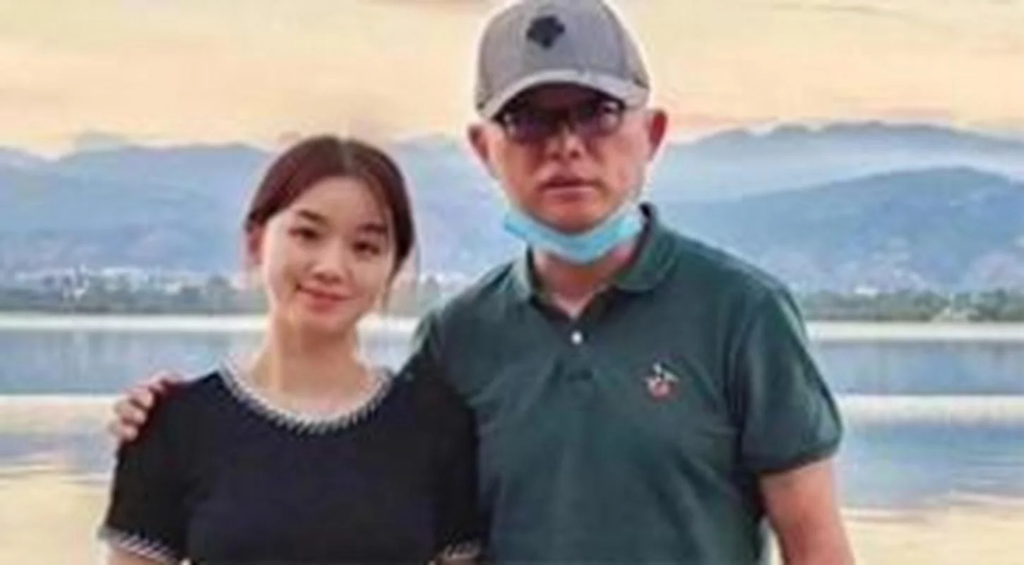 孟非的妻子哪年出生的_2