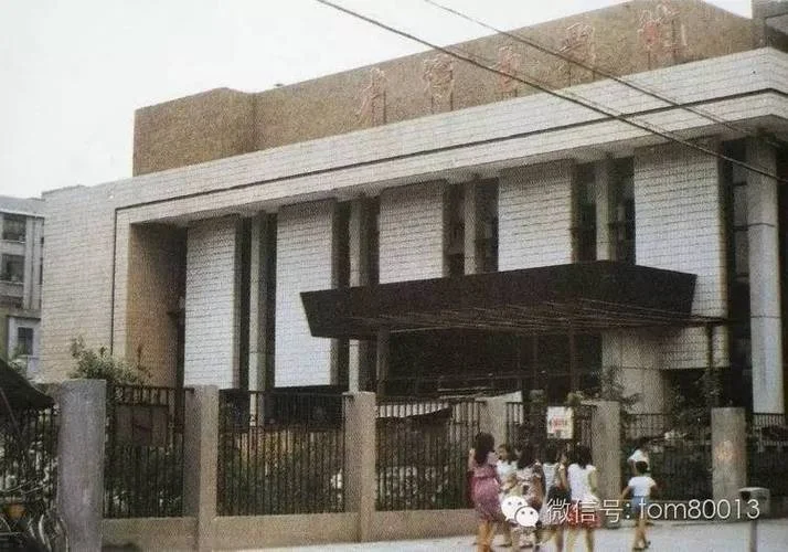 梦见门市关门_1