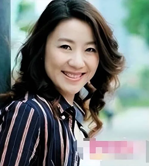 孟非的妻子哪年出生的-孟非妻子出生年份