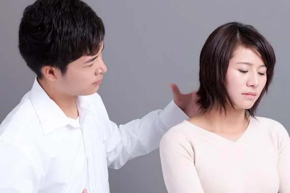 梦见亲戚吵架受伤_2