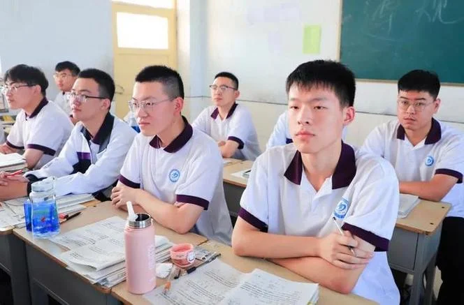 武邑宏达中学历史老师_1