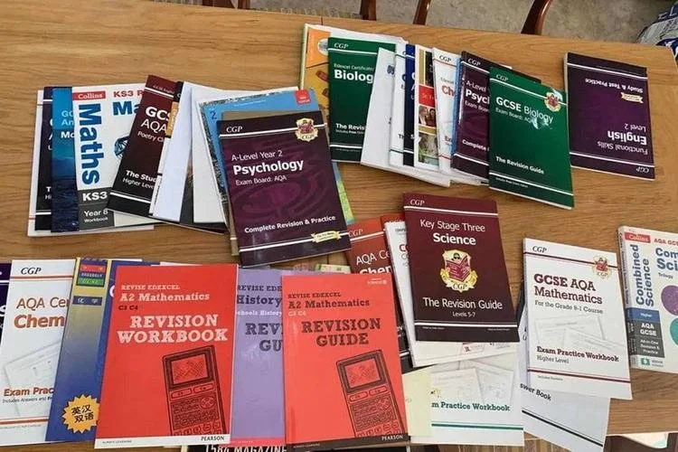 在英国留学生回国证件_2