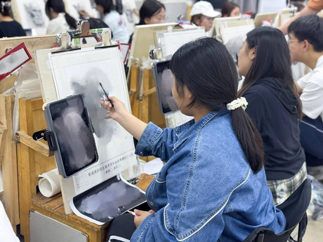 成都艺考美术专业集训_2