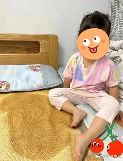小女孩做梦梦到尿床了_2