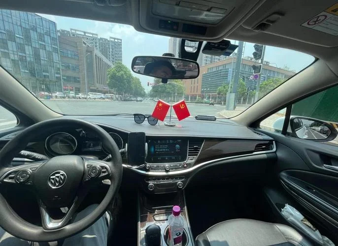 别克威朗一公里多少钱_2
