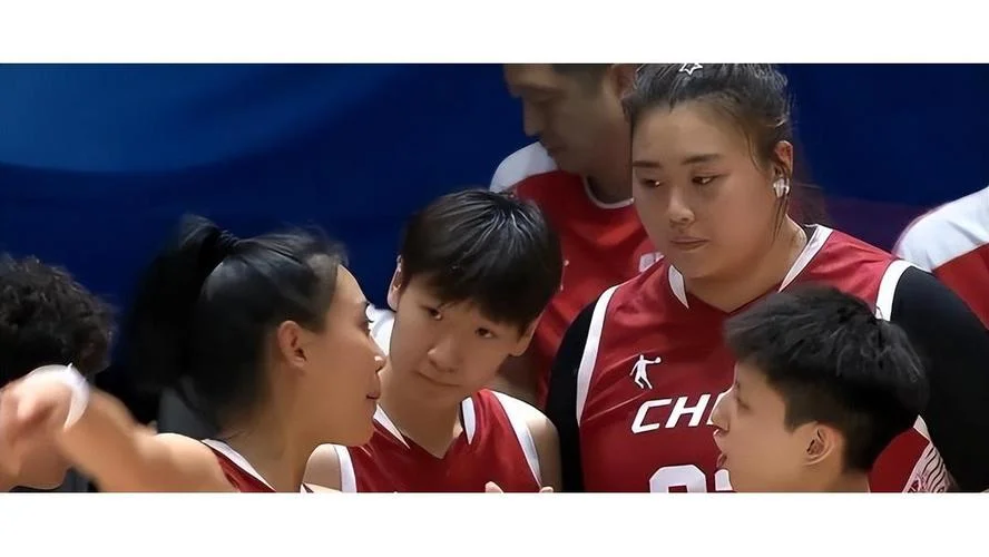 中国大学生女篮击败美国队夺冠_1
