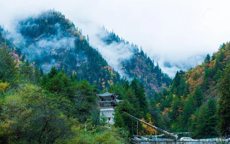 四川自驾游景点推荐-四川自驾必去景点