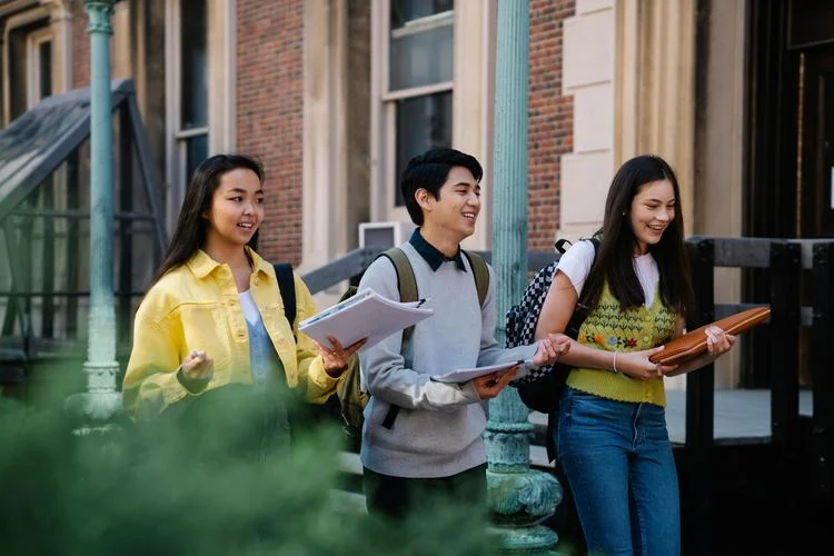 高考生出国留学条件-高考生出国留学条件
