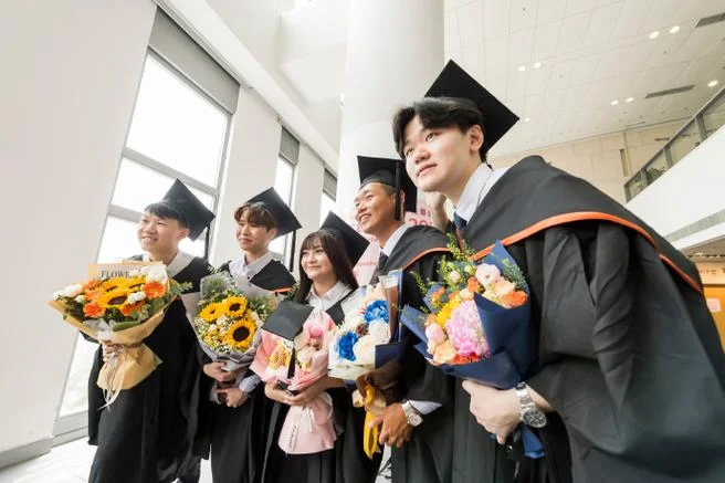大学毕业后留学_2