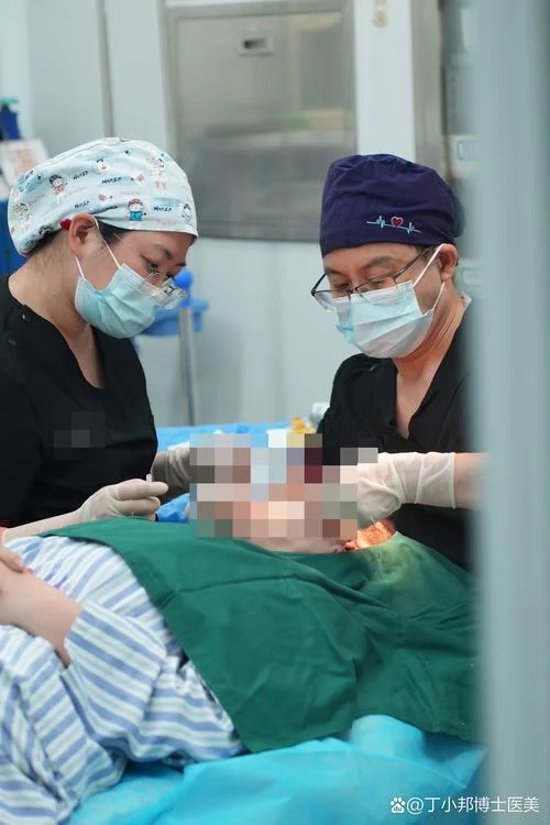 学整形外科怎么样_1