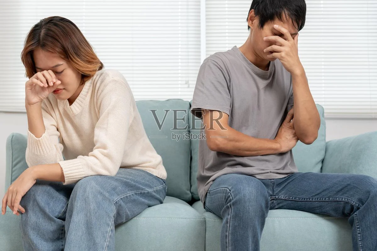 梦到别人吵架要离婚_2