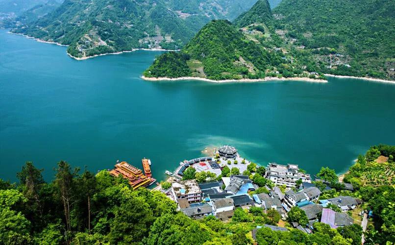 宜昌长阳县城的景点_2