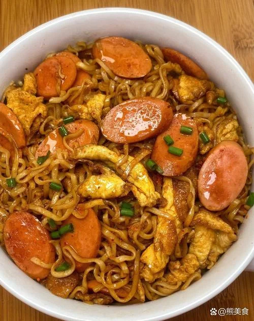 碎方便面怎么做小吃-方便面炸碎当小吃