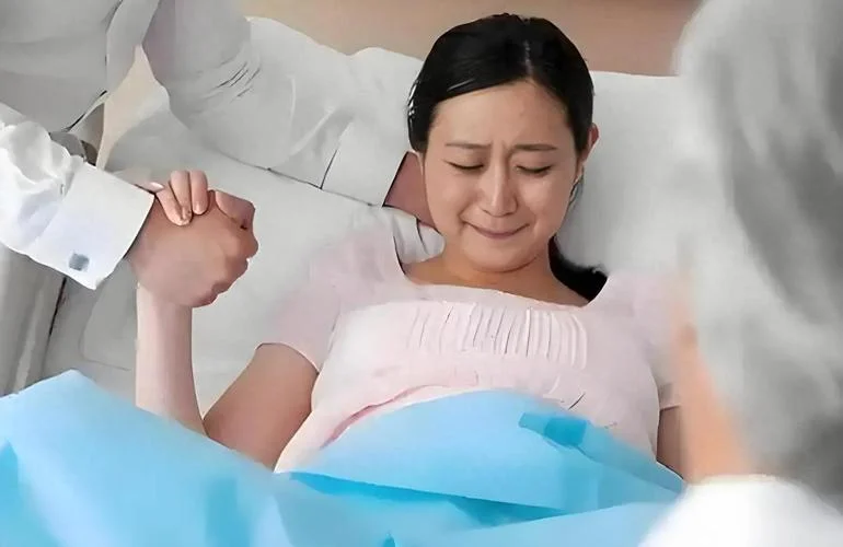 梦见朋友生孩子顺产_2