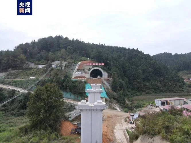 g358国道多少公里_1