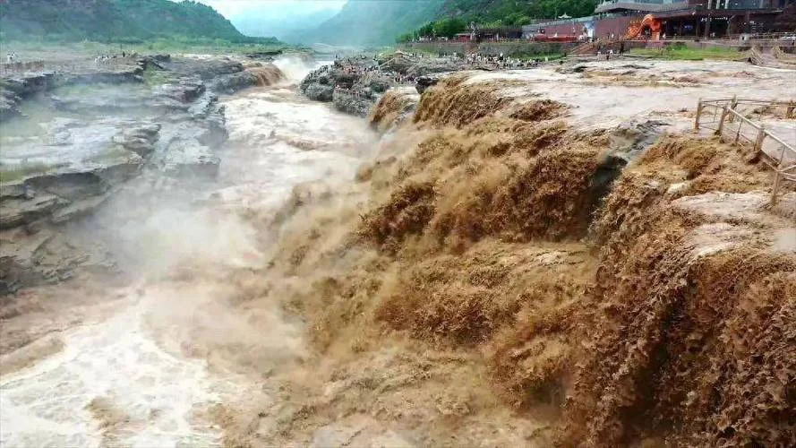 梦见黄河水巨浪滔天-梦黄河巨浪滔天