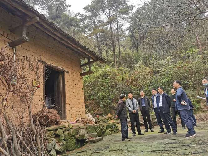 助推脱贫攻坚心得体会_1