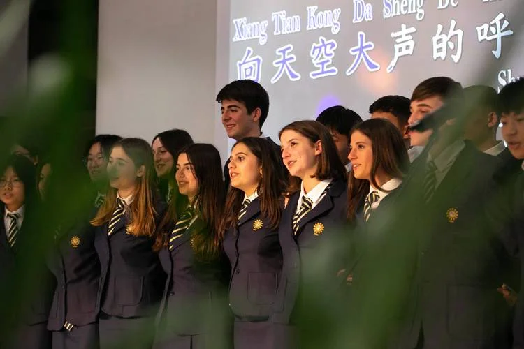 意大利中国留学生_1