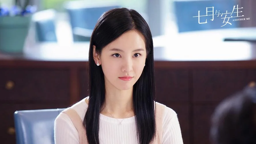 零零七女主角叫什么_2