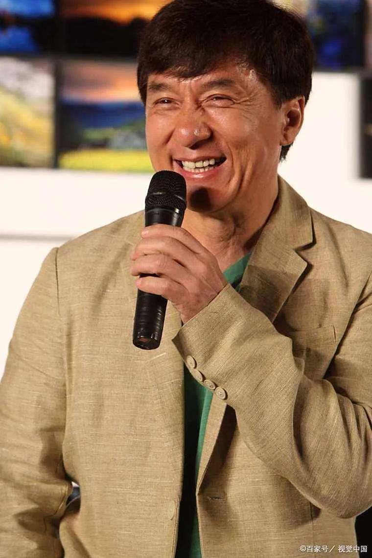 成龙哪年出生的属什么_2