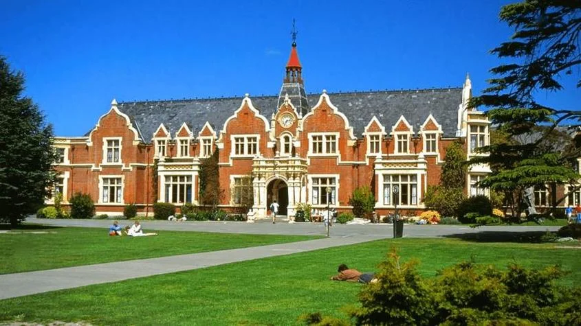 林肯大学英国_2
