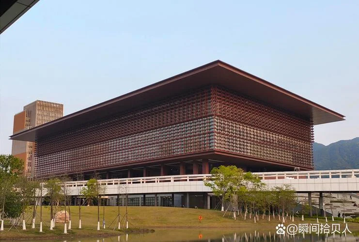 深圳大学文学院考研_1