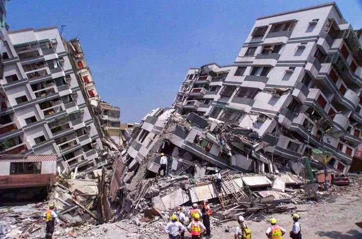 梦见地震是什么征兆_2