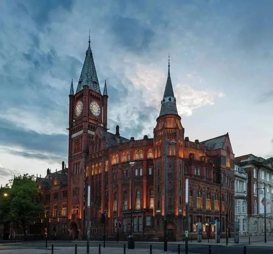 英国有哪几所名牌大学_1
