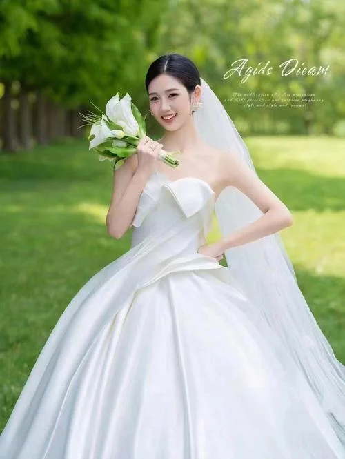 已婚女性梦见穿婚纱_1