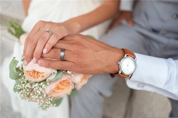 梦见仇人结婚_1