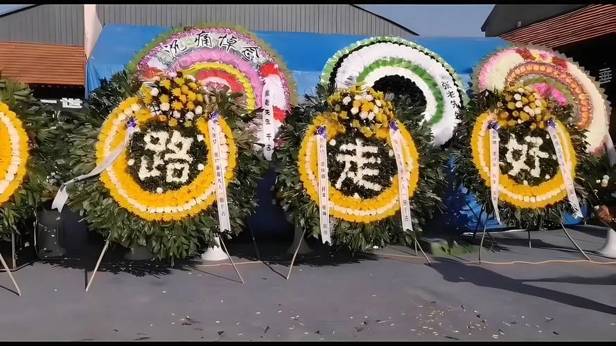 梦见出殡队伍代表什么_1