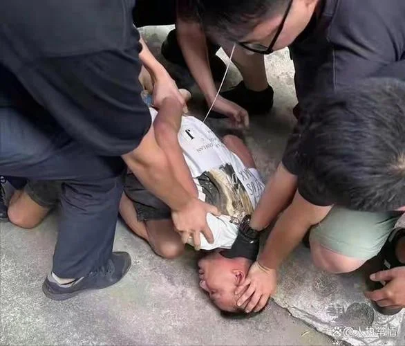 做梦打人真的动手了_2