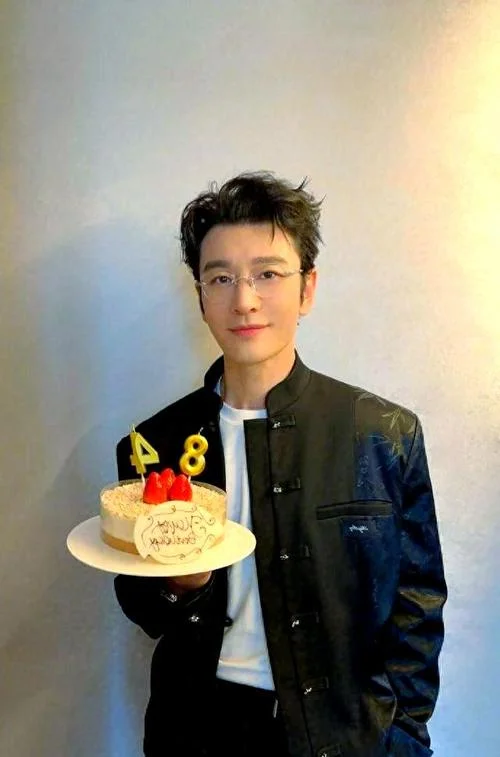 黄晓明生日几月几日_2