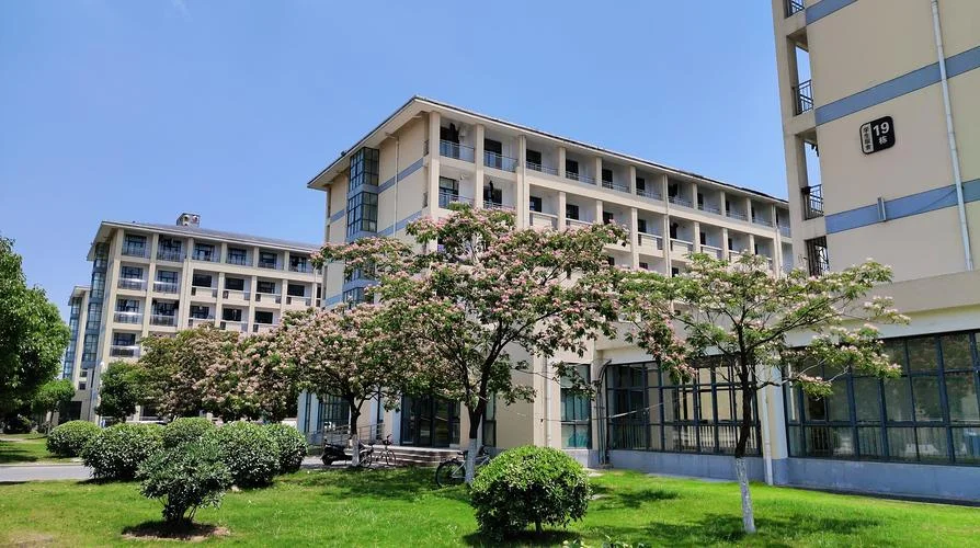 新潟药科大学_1