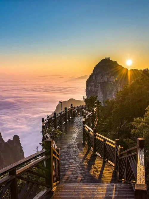 张家界适合几月份旅游_1