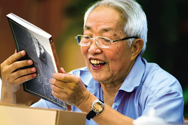 历史学教授_2