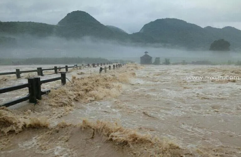 梦见屋里涨水了是什么征兆_2