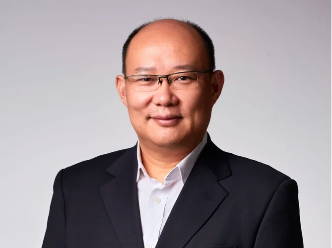 金鹏集团董事长叫什么_2