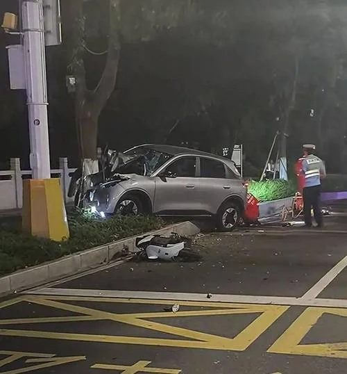 梦见别人被车撞死了是什么预兆_2