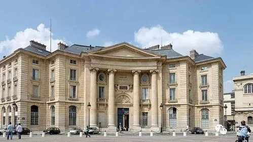 法国公立的艺术大学_1