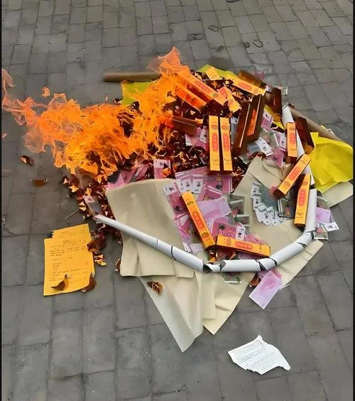 做梦梦到烧纸_1