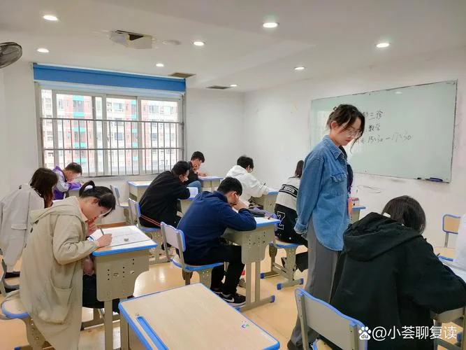 西充中学复读班_1