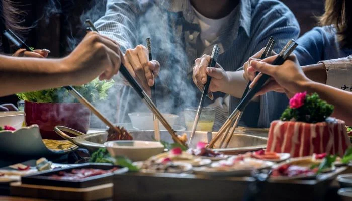 梦见过生日请客吃饭-梦到生日宴