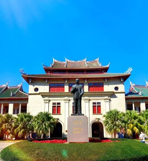 厦门大学的山叫什么_1