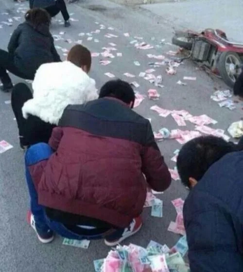 梦见包里有很多钱是什么意思-梦见包里钱多预示财运