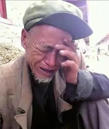 做梦梦到去世的老人哭-梦见逝者哭泣
