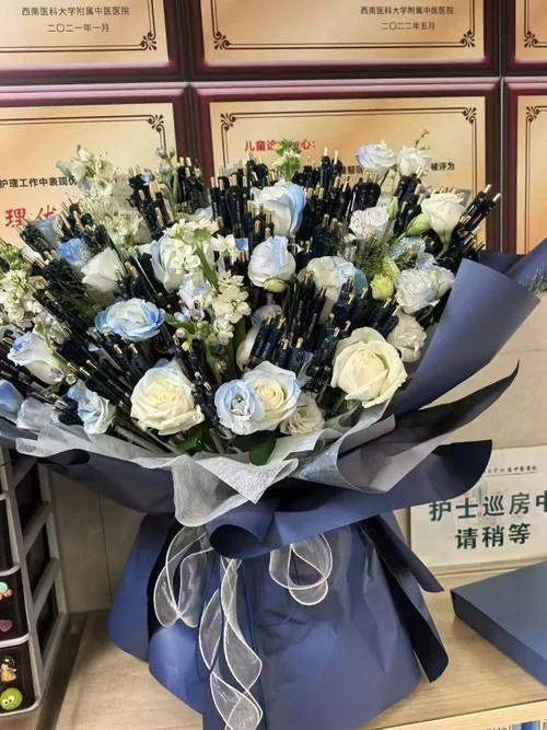 宝宝出院送什么花-宝宝出院送花