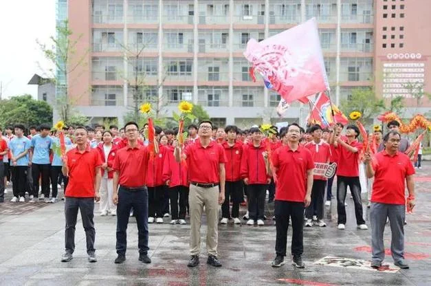 融安县第二中学校运会-融安二中举办运动会