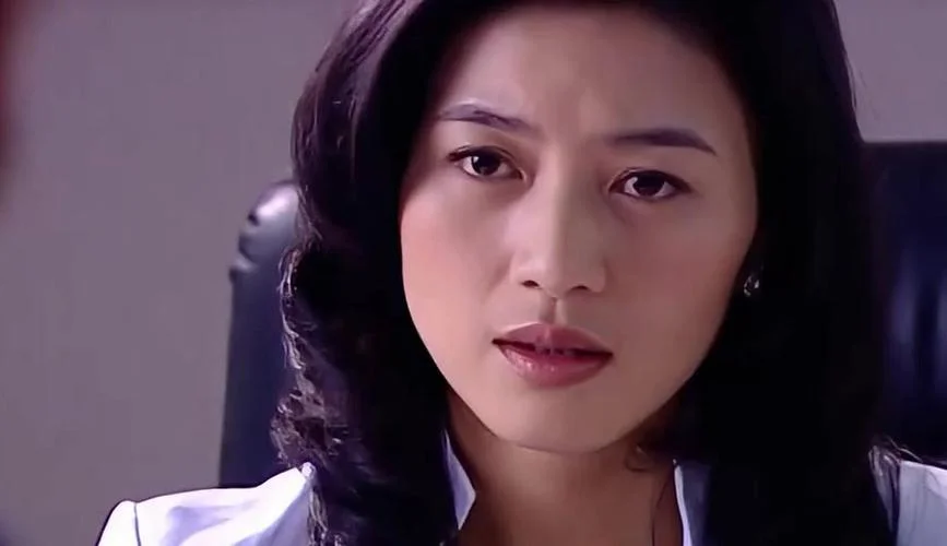 女人不哭剧情简介介绍_1