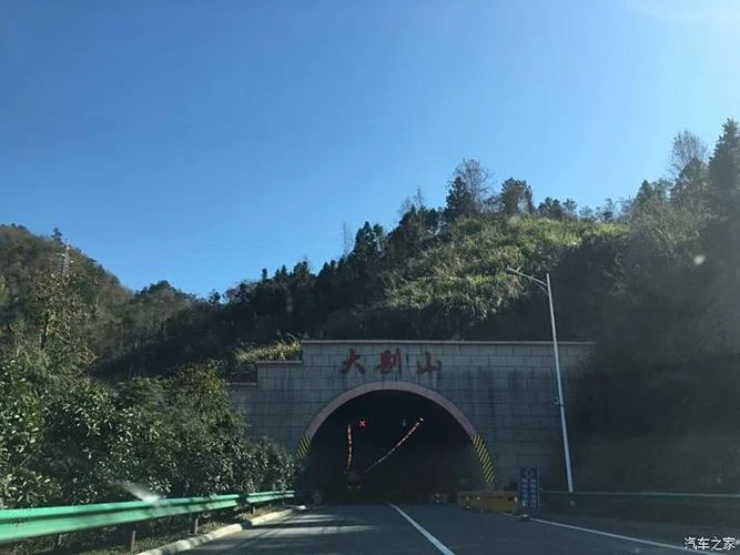 成都到扬州有多少公里-成都到扬州路程约 3000 公里